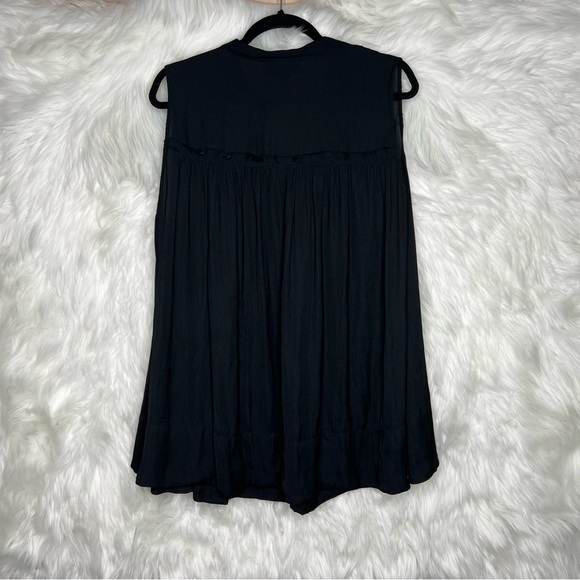 Lane Bryant Black Sleeveless V Neck Blouse Top Size 16 - Picture 2 of 4